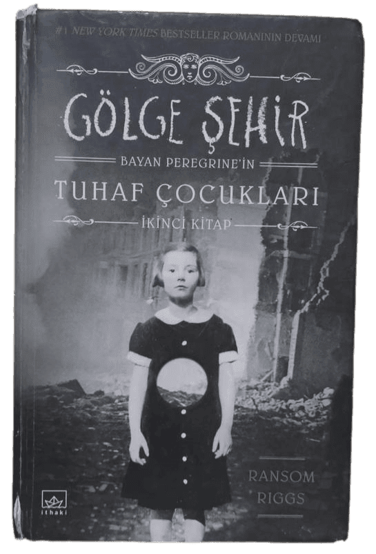 Remove-bg.ai_1737848525395 Bayan Peregrine'nin Tuhaf Çocukları 2.Kitap Gölge Şehir-Ransom Riggs / Ciltli - Görsel 1