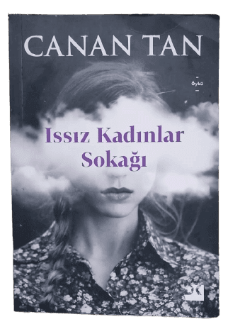 ıssız-removebg-preview Issız Kadınlar Sokağı-Canan Tan/1.Baskı - Görsel 1