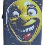 Gülen Emoji Baskılı Zippo Tarzı Benzinli Çakmak Siyah