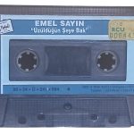 Emel Sayın Üzüldüğün Şeye Bak Kaset